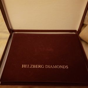 Pearl necklace and bracelet